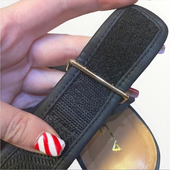 ALDO | Women's Black 7.5 Block Heels With Velcro Strap - Picture 6 of 7